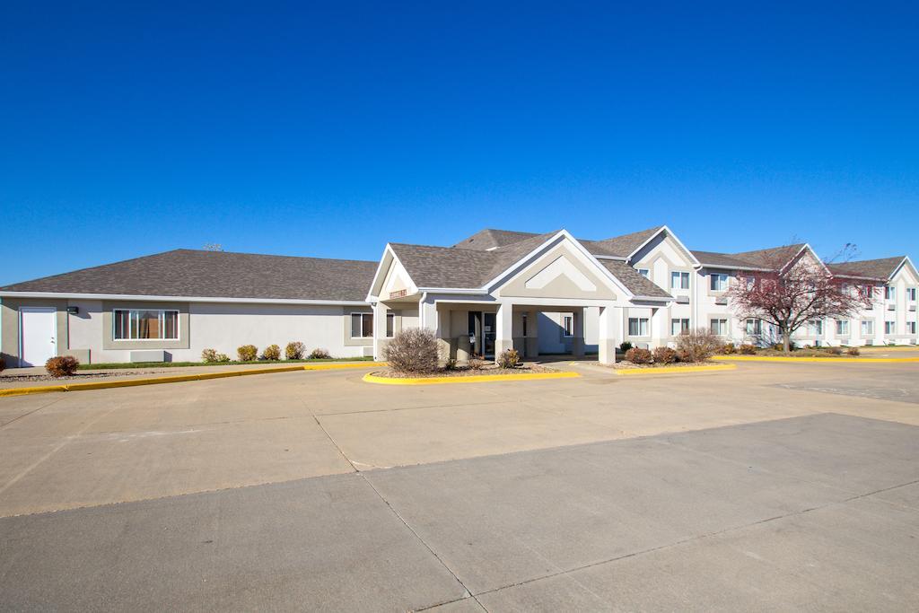 Everspring Inn & Suites Oskaloosa Exterior foto